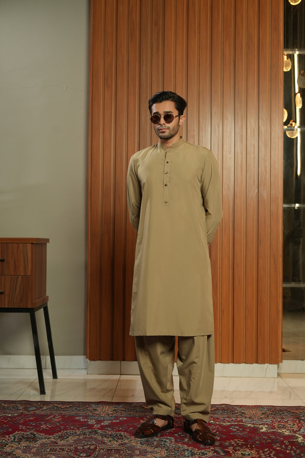 Regal Threads Reborn Fone - Shalwar Kameez