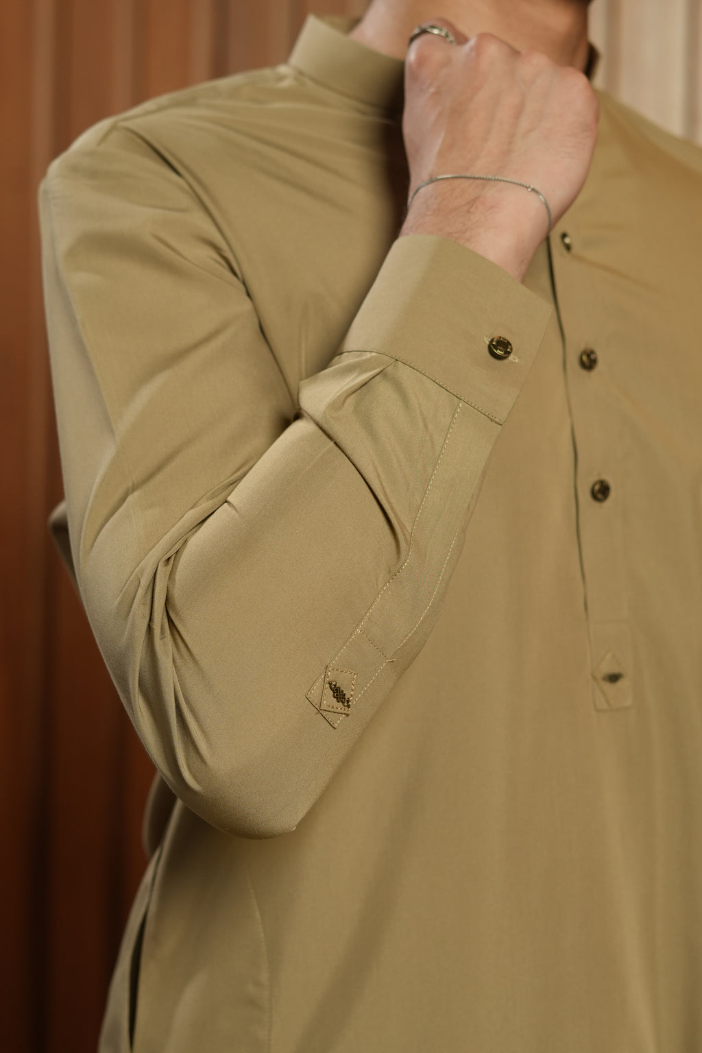 Regal Threads Reborn Fone - Shalwar Kameez